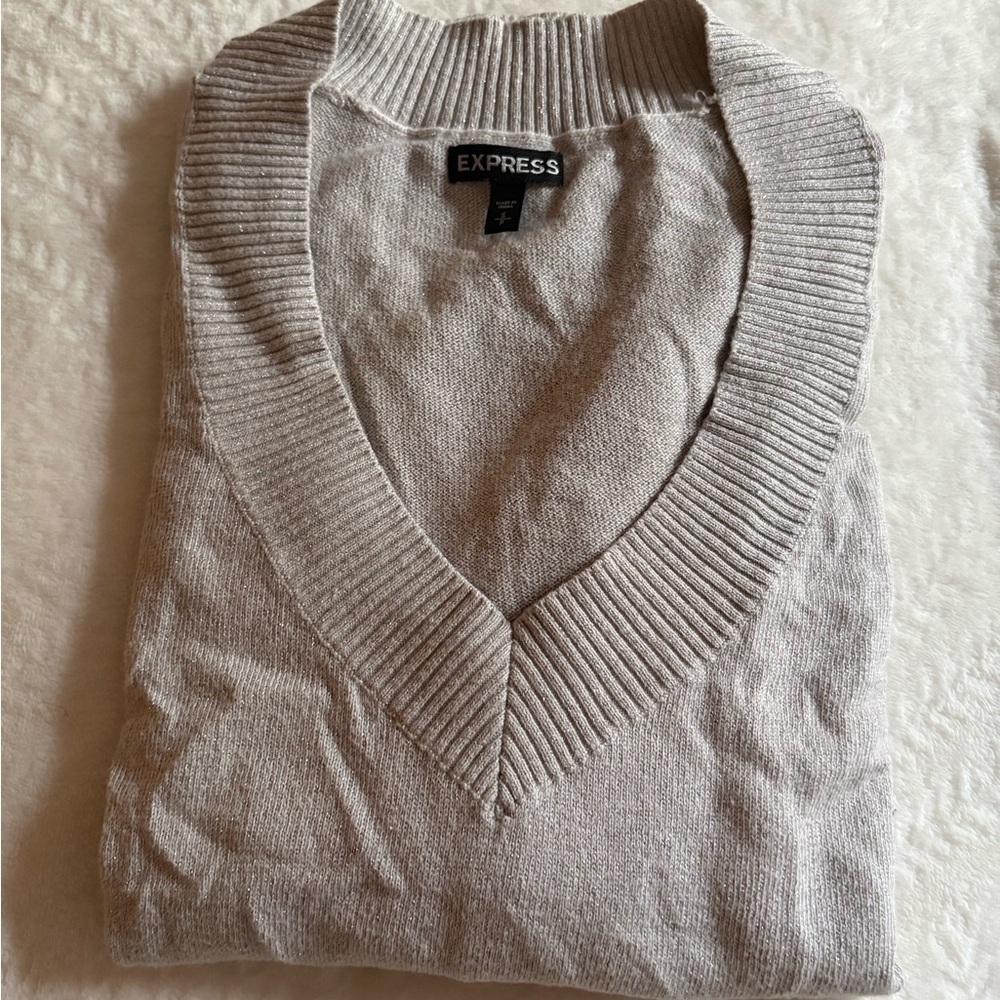 Express V-Neck Sweater in Light Gray - Picture 4 of 4